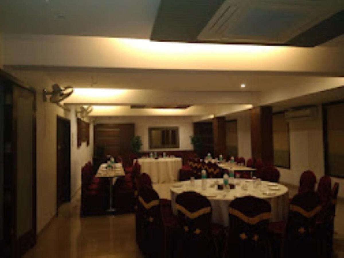 Hotel Sai Saya,Nashik Exterior foto